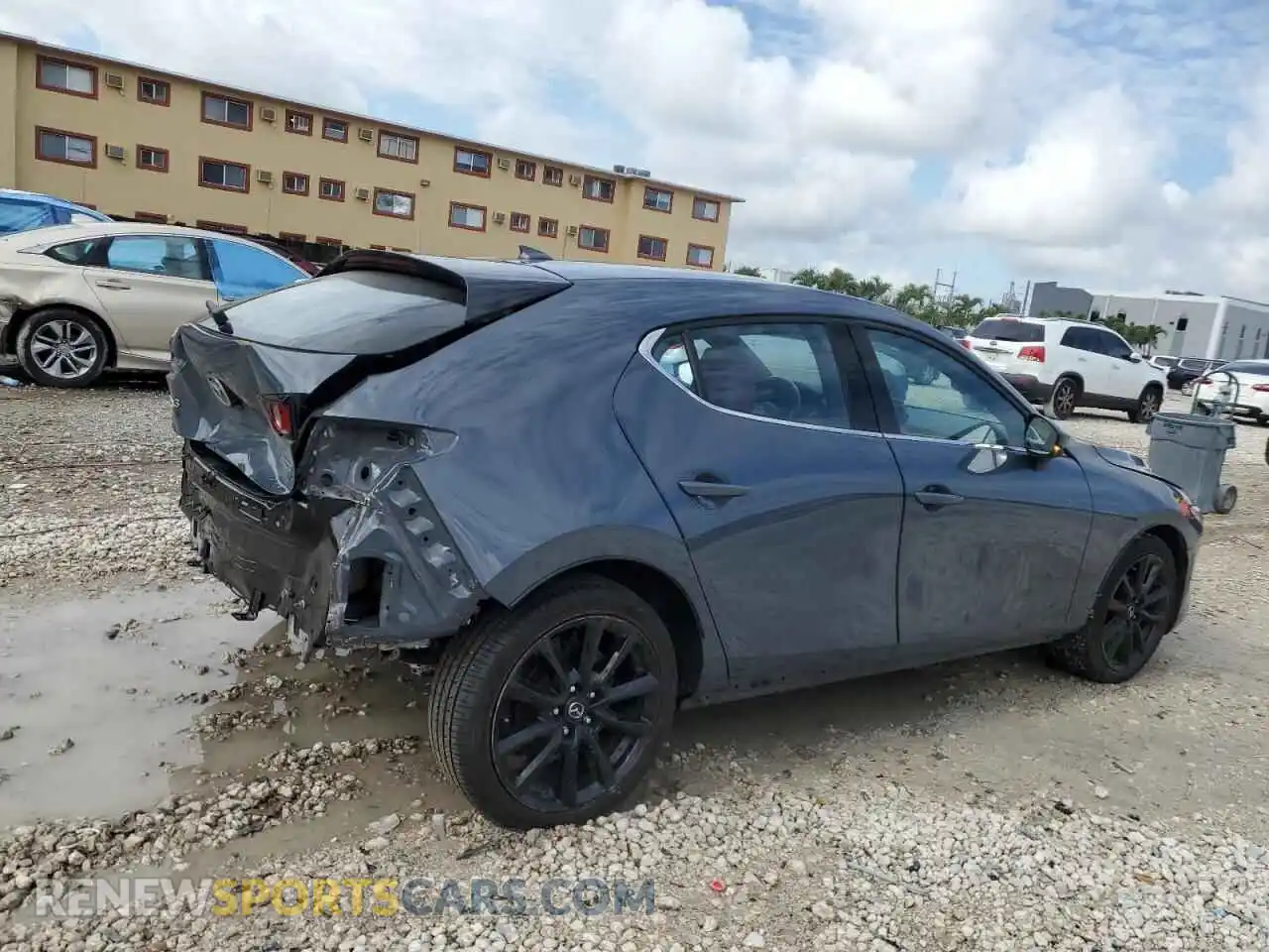3 Photograph of a damaged car JM1BPAML5M1341716 MAZDA 3 2021