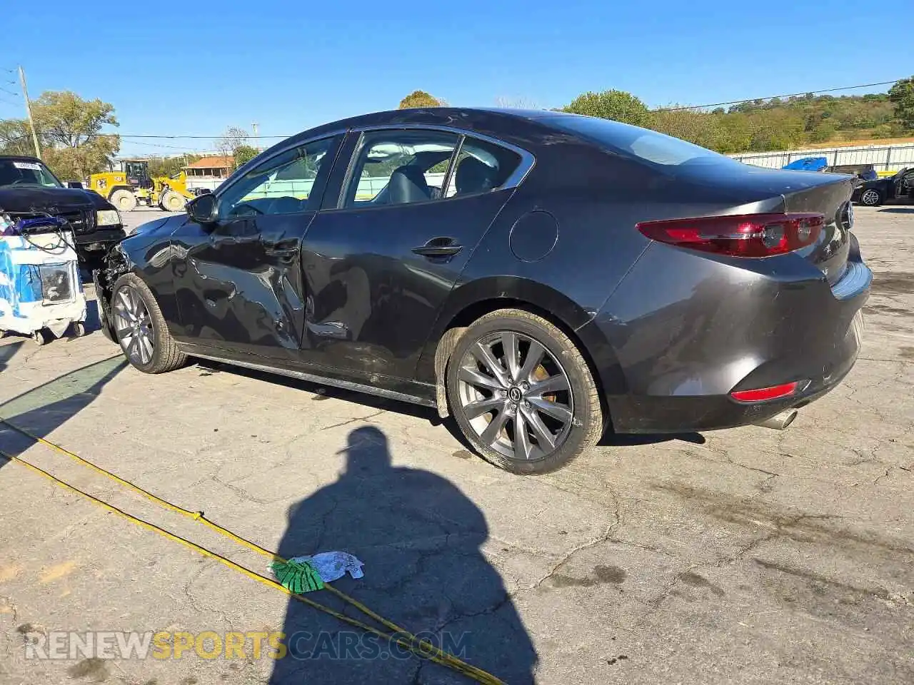 2 Photograph of a damaged car JM1BPBCLXM1330086 MAZDA 3 2021