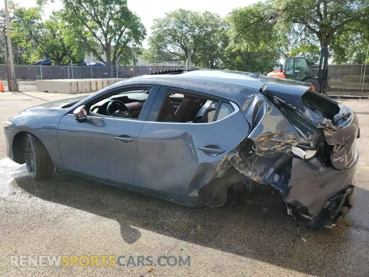 2 Photograph of a damaged car JM1BPBML2M1400498 MAZDA 3 2021