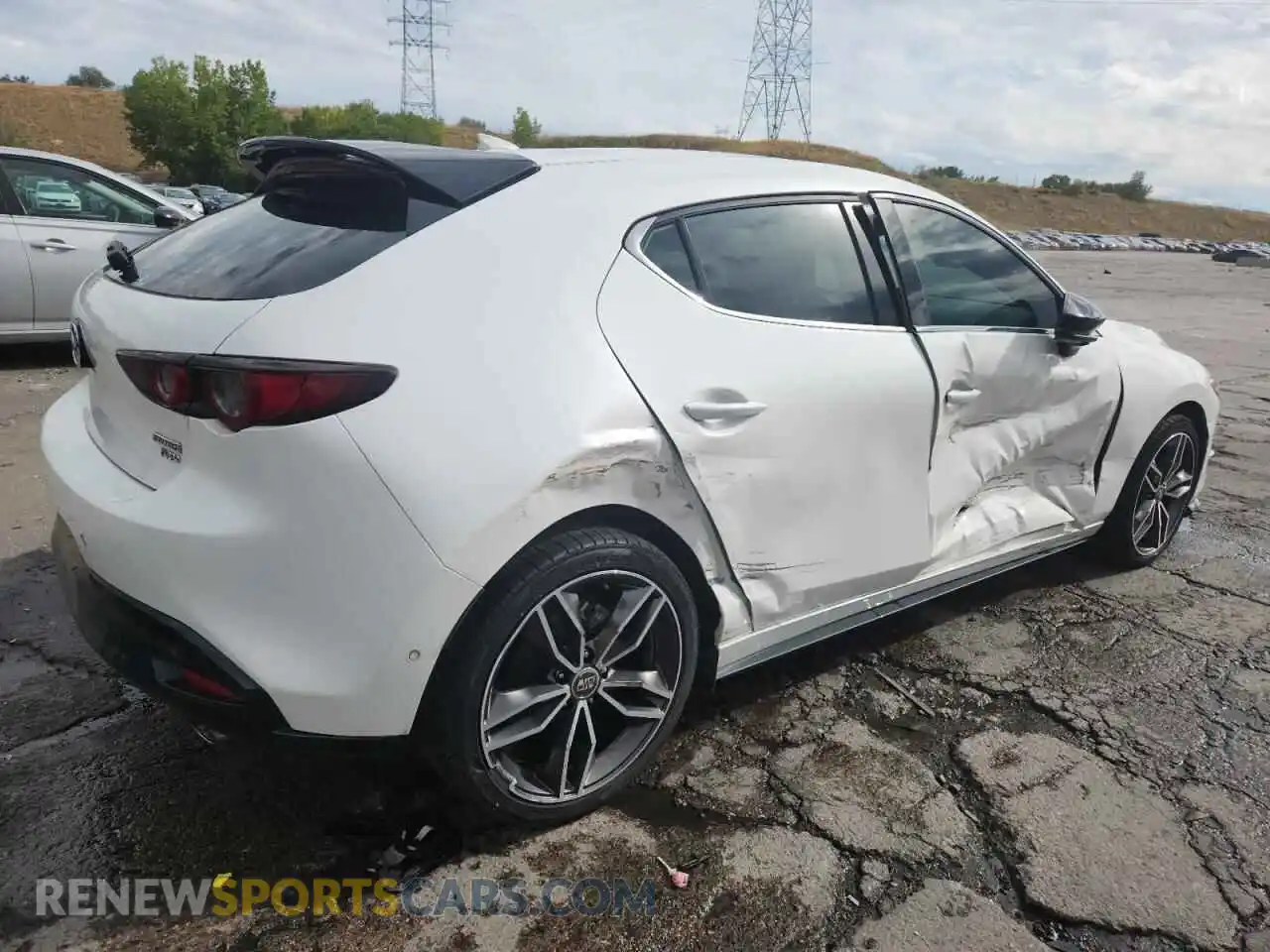 3 Photograph of a damaged car JM1BPBNY1M1334729 MAZDA 3 2021