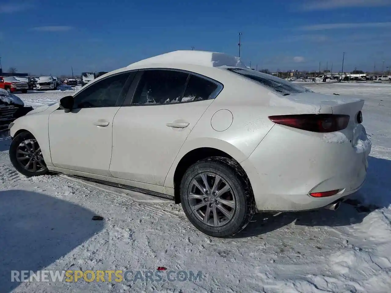 2 Photograph of a damaged car 3MZBPAAL3NM301379 MAZDA 3 2022