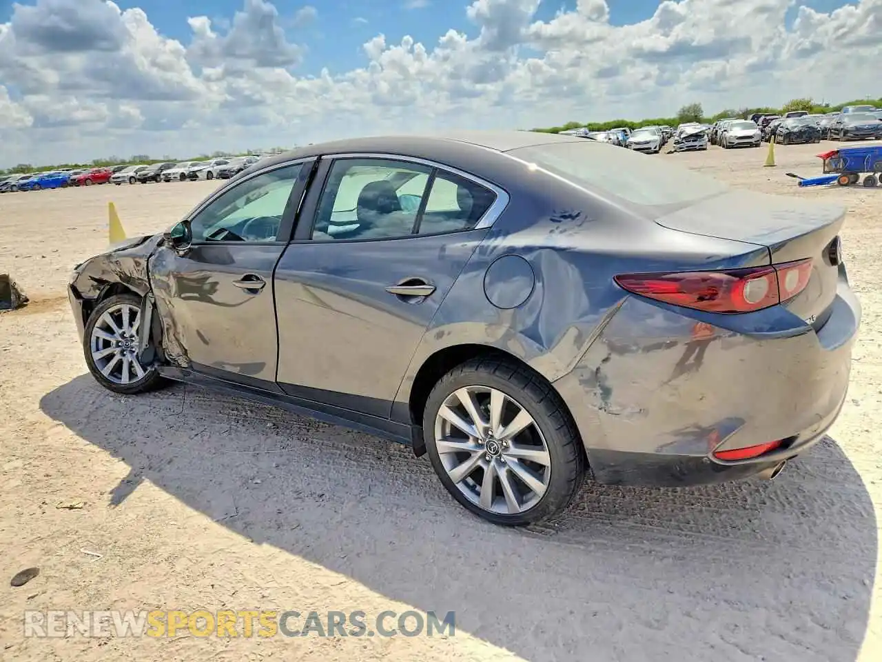 2 Фотография поврежденного автомобиля 3MZBPABL9NM312403 MAZDA 3 2022