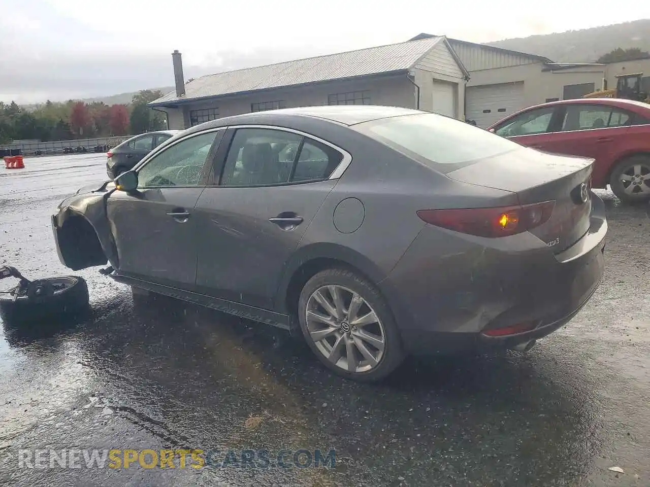 2 Photograph of a damaged car 3MZBPABLXNM302897 MAZDA 3 2022