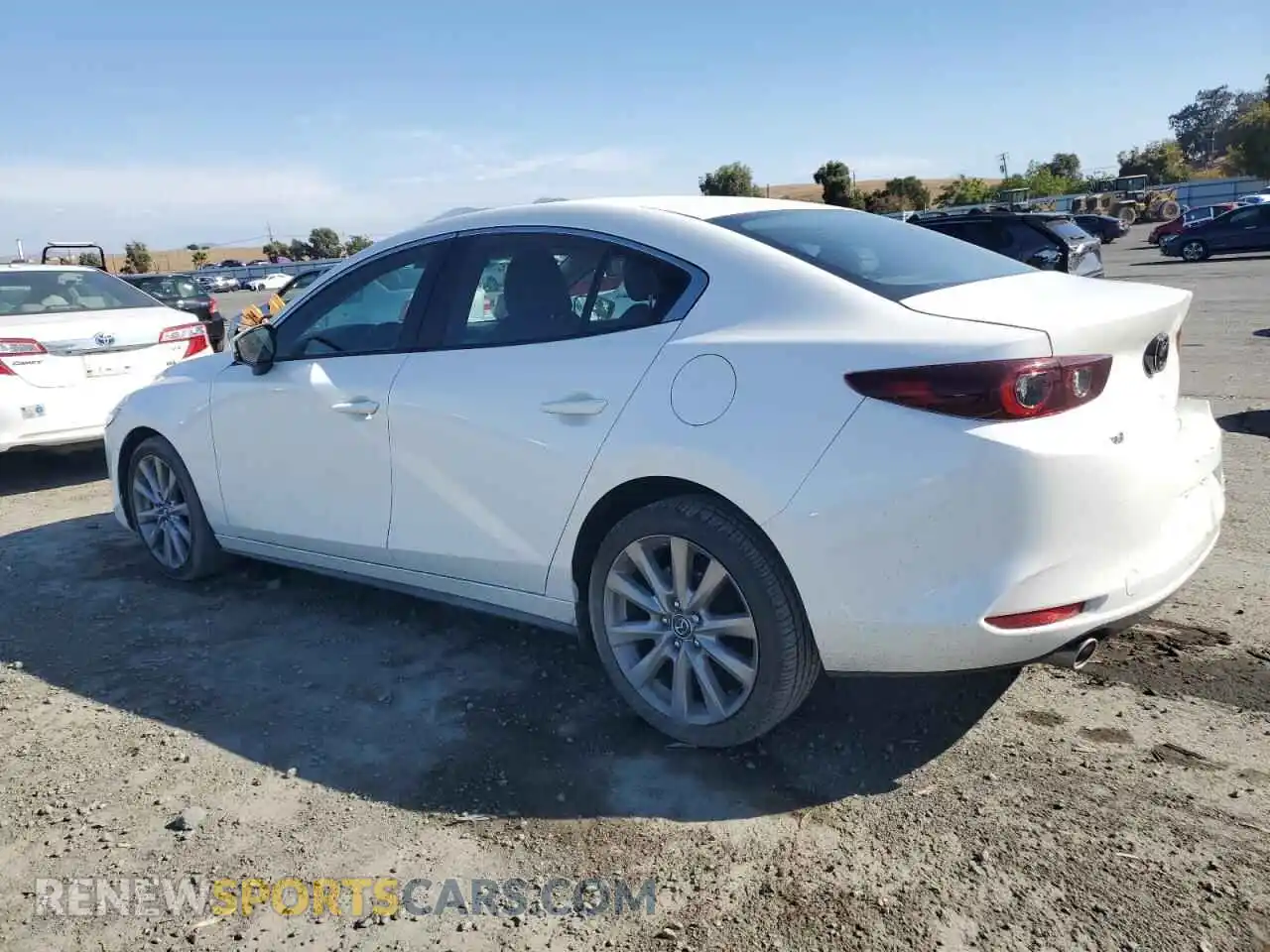 2 Photograph of a damaged car 3MZBPACL1NM318209 MAZDA 3 2022