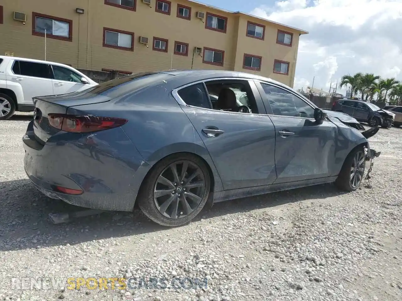 3 Photograph of a damaged car 3MZBPACL8NM300872 MAZDA 3 2022
