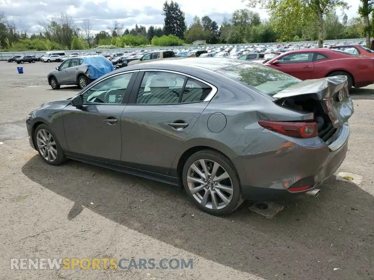 2 Photograph of a damaged car 3MZBPACL8NM303657 MAZDA 3 2022