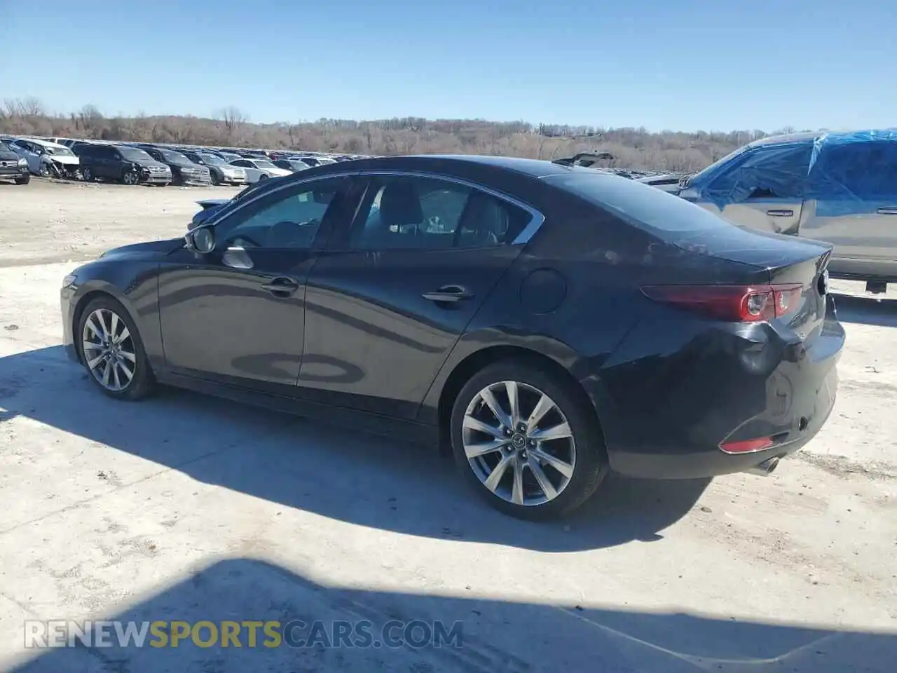 2 Photograph of a damaged car 3MZBPADL4NM304870 MAZDA 3 2022