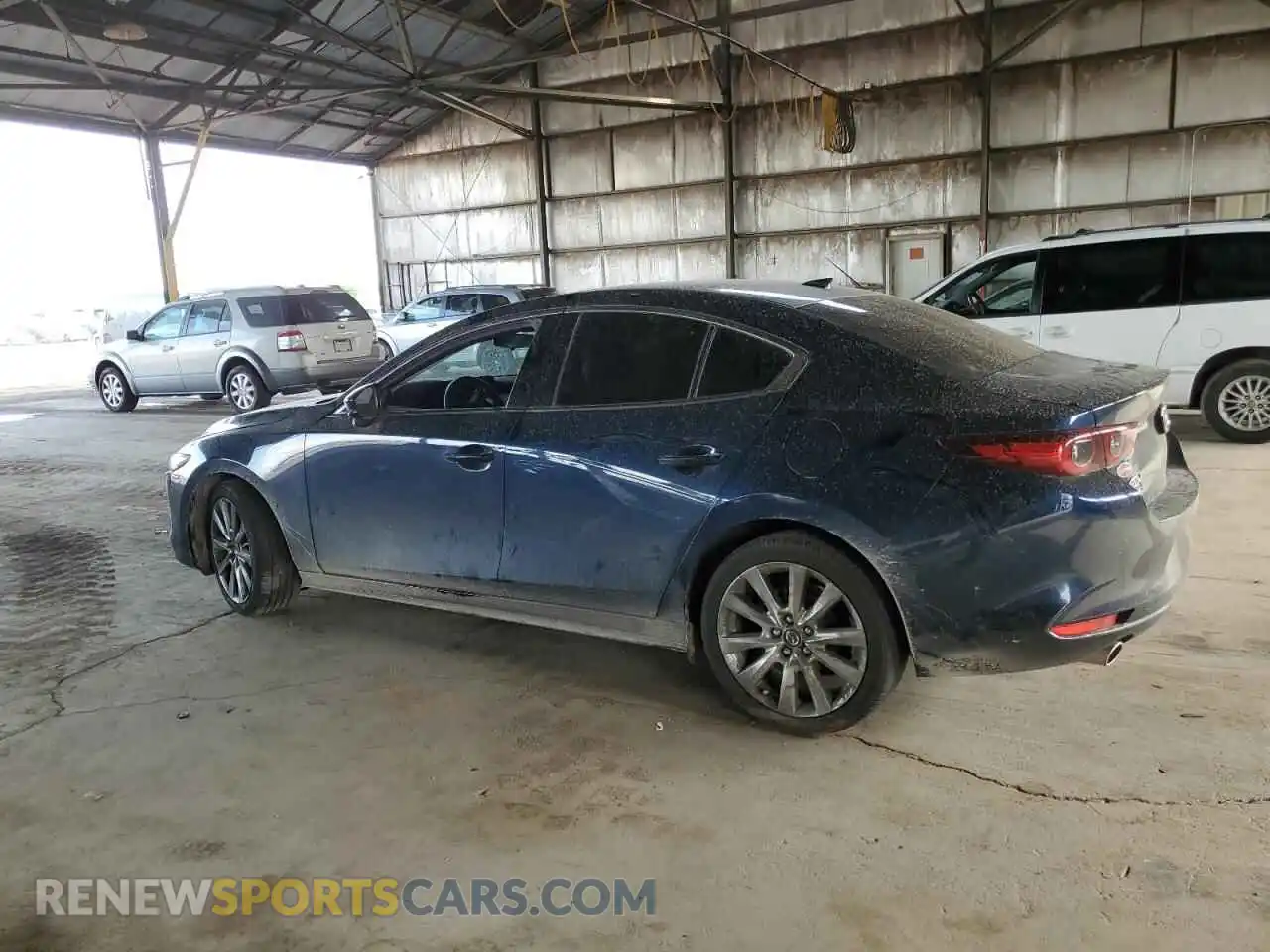 2 Photograph of a damaged car 3MZBPADL5NM317191 MAZDA 3 2022