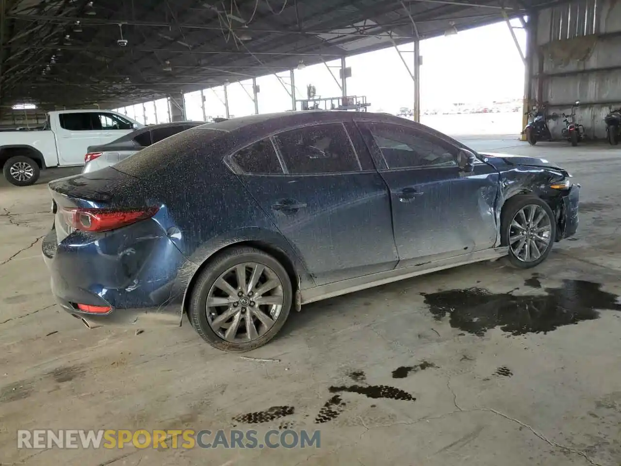 3 Photograph of a damaged car 3MZBPADL5NM317191 MAZDA 3 2022