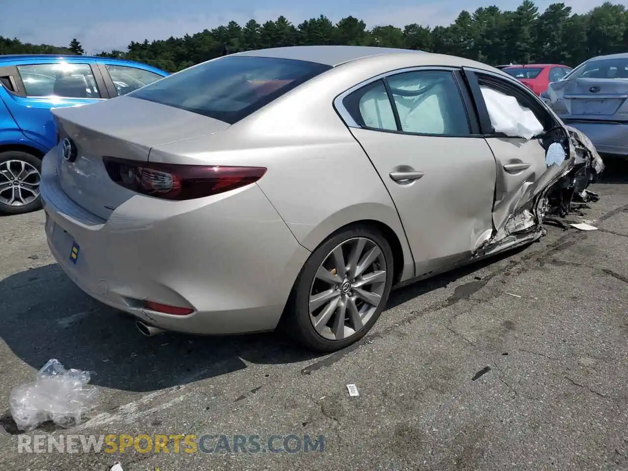 3 Photograph of a damaged car 3MZBPBCL2NM305183 MAZDA 3 2022