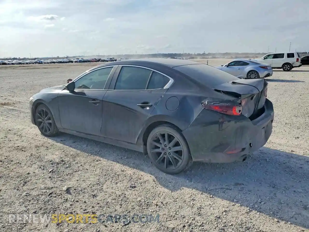 2 Photograph of a damaged car 3MZBPBCL8NM313918 MAZDA 3 2022