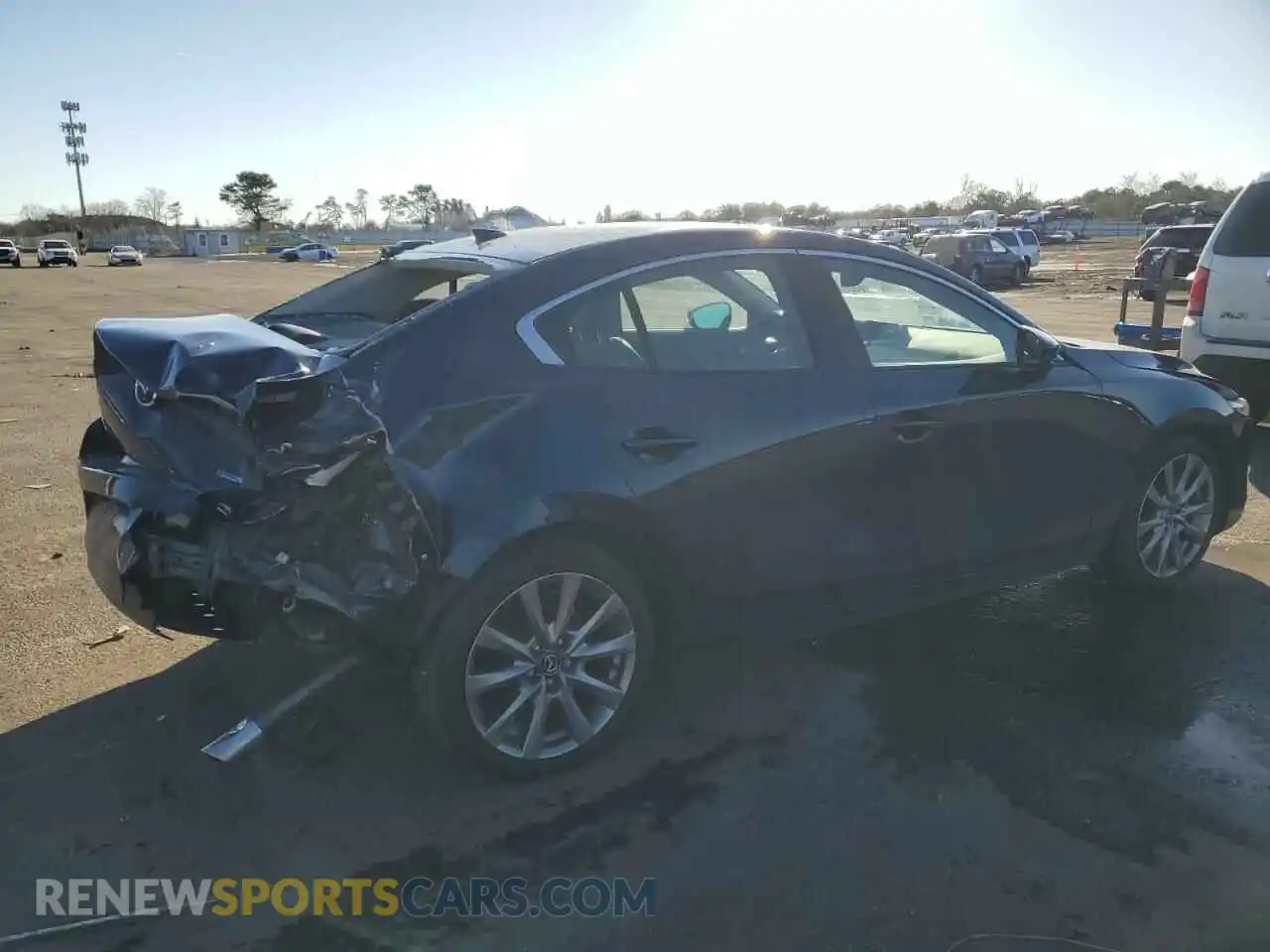 3 Photograph of a damaged car 3MZBPBDL5NM306598 MAZDA 3 2022