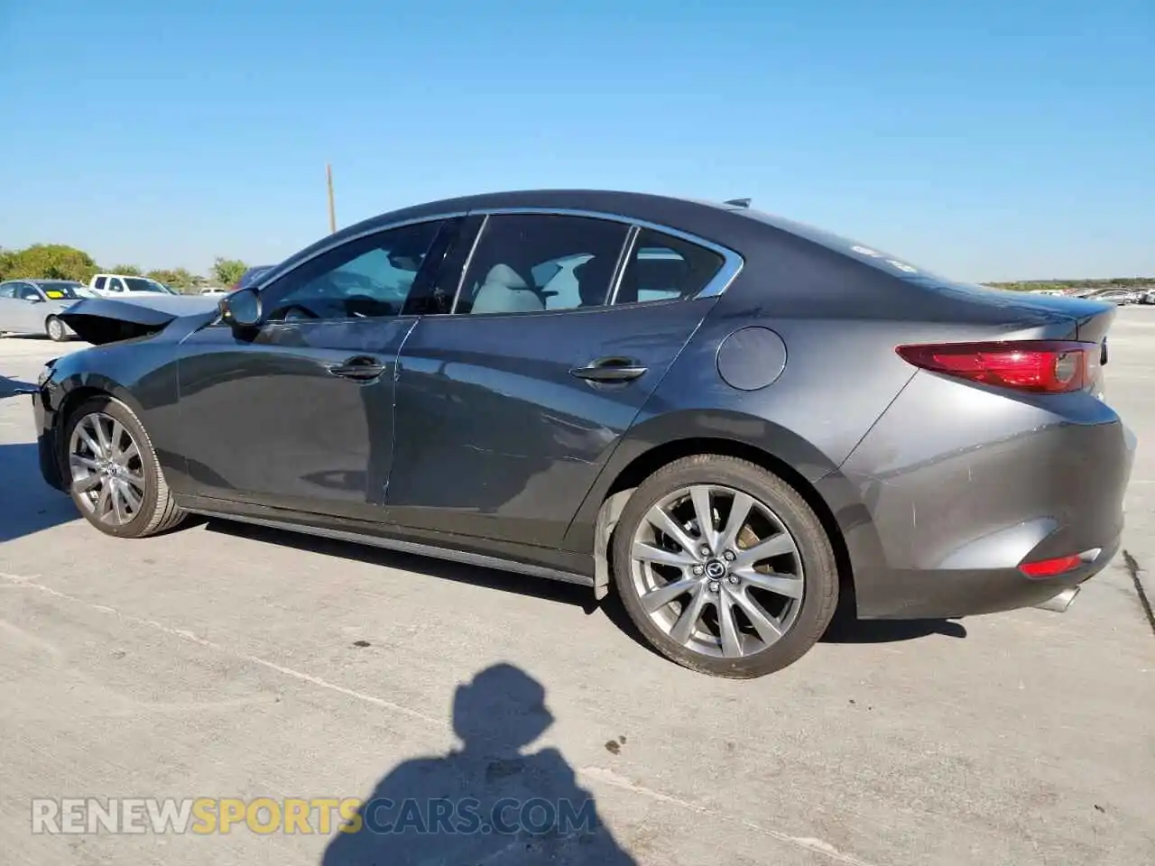 2 Photograph of a damaged car 3MZBPBDLXNM319122 MAZDA 3 2022