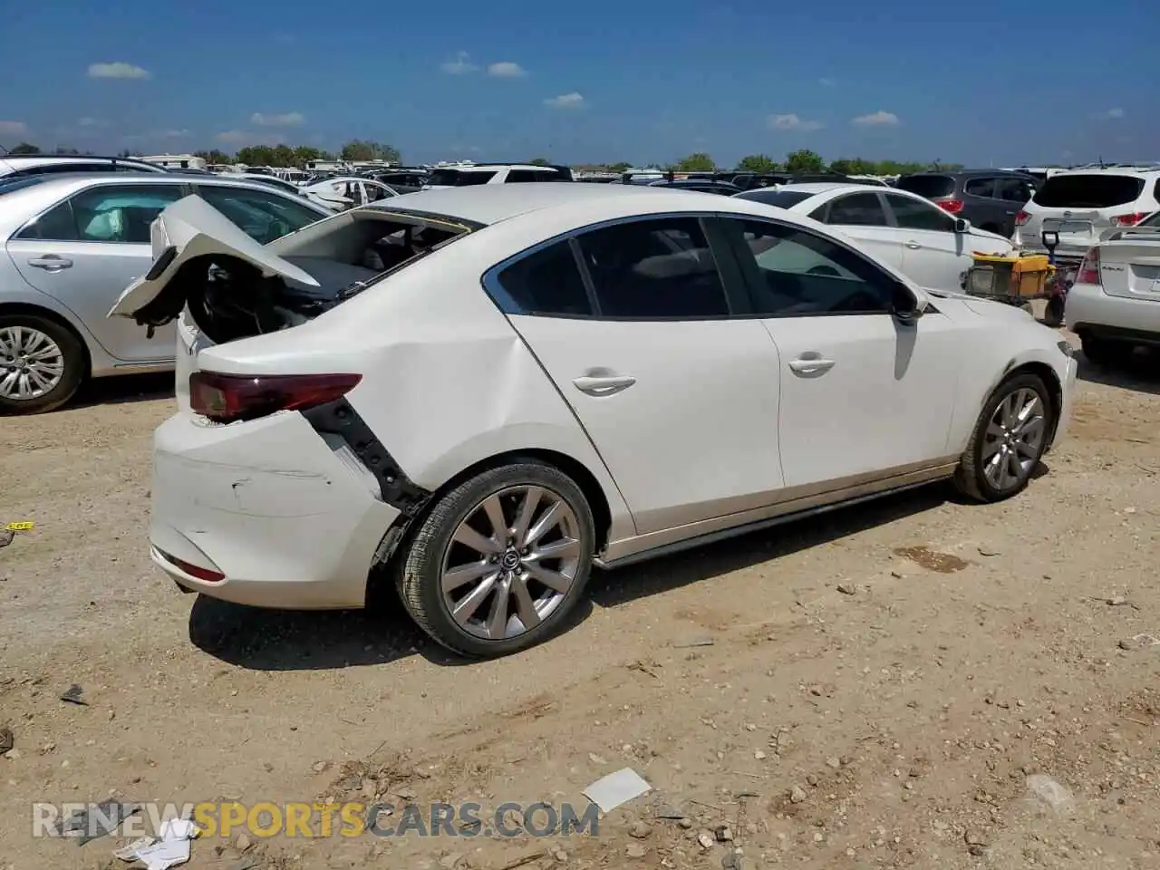 3 Photograph of a damaged car JM1BPABL1N1503085 MAZDA 3 2022