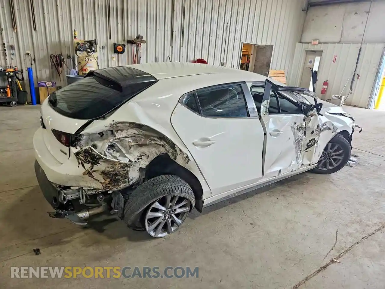 3 Фотография поврежденного автомобиля JM1BPAJL1N1519000 MAZDA 3 2022