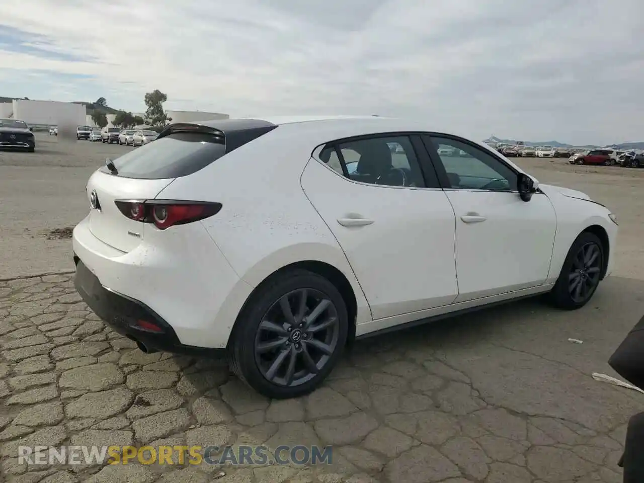 3 fotografías del automóvil dañado JM1BPALL3N1506715 MAZDA 3 2022