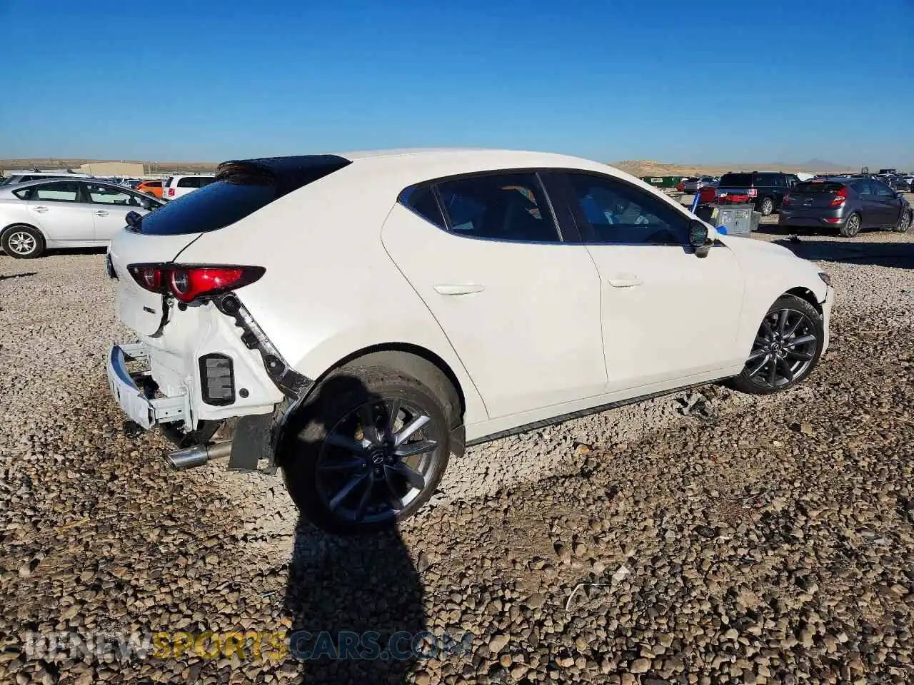 3 fotografías del automóvil dañado JM1BPALL6N1518583 MAZDA 3 2022