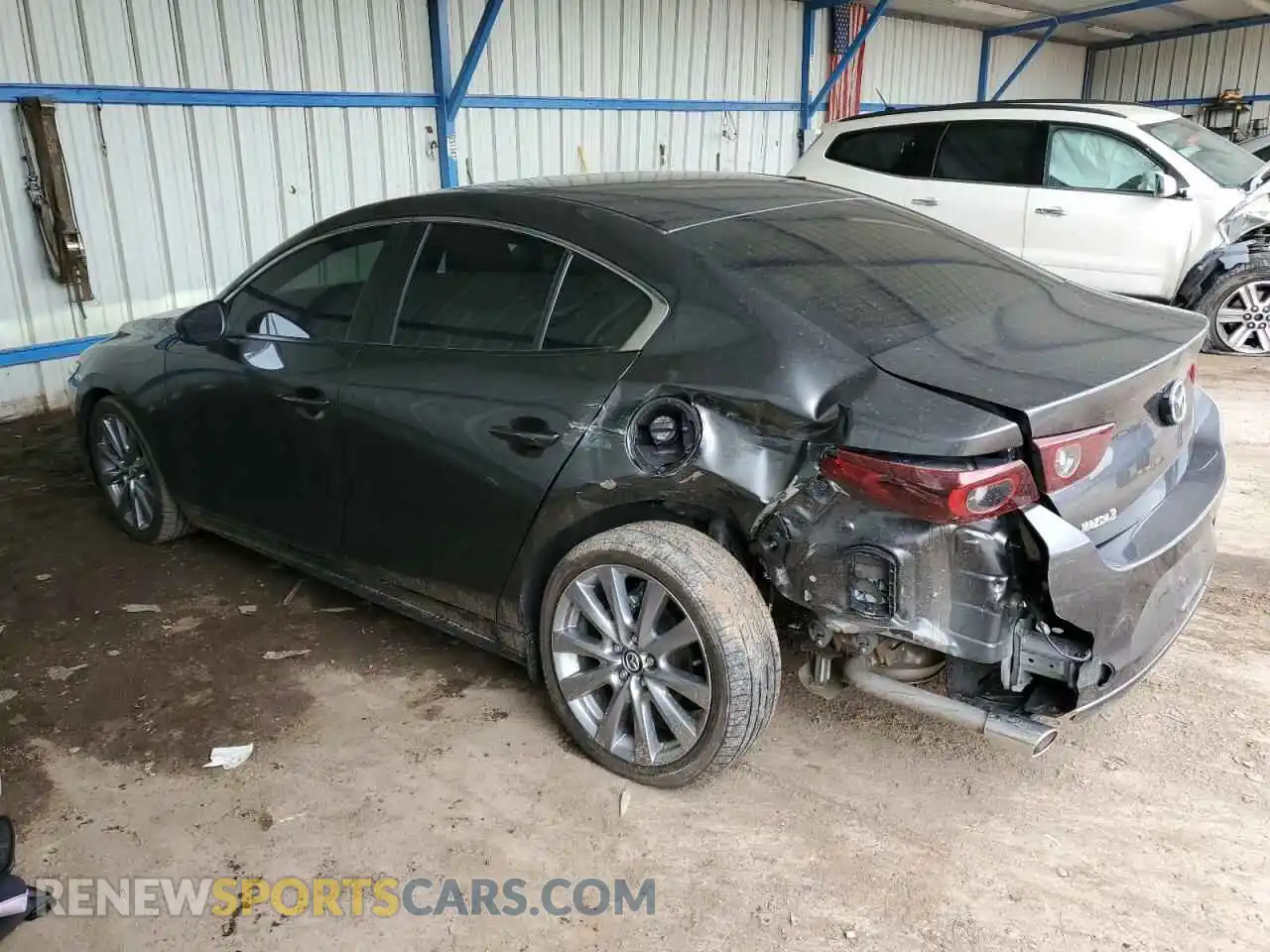 2 fotografías del automóvil dañado 3MZBPACM6PM356112 MAZDA 3 2023