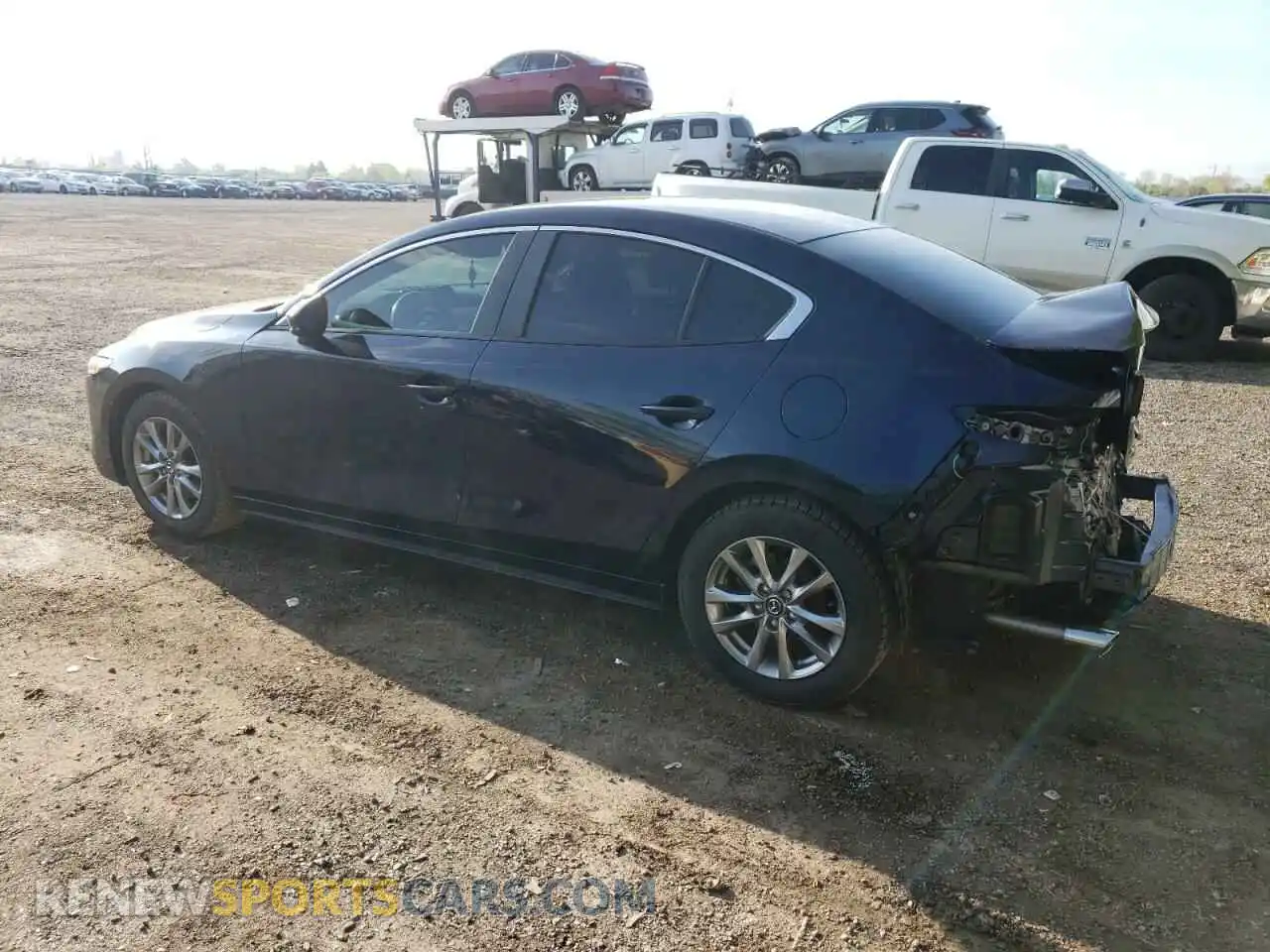 2 fotografías del automóvil dañado 3MZBPBCM5PM364756 MAZDA 3 2023