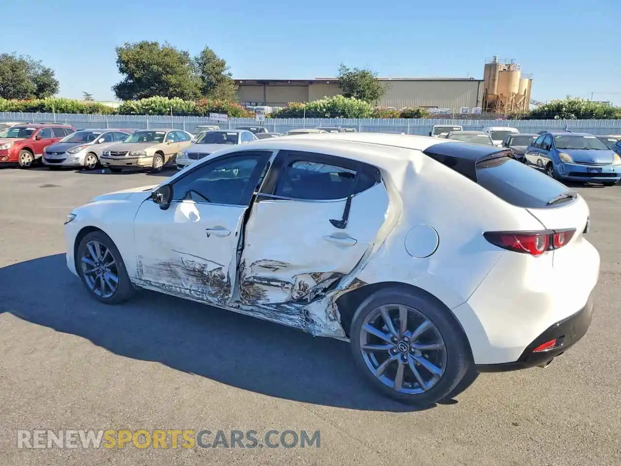 2 Photograph of a damaged car JM1BPAKM1P1615560 MAZDA 3 2023