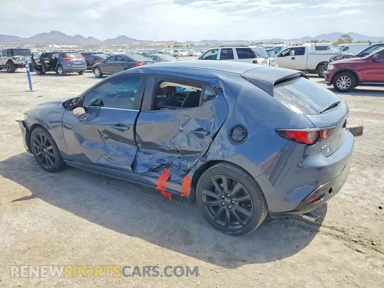 2 Фотография поврежденного автомобиля JM1BPALM9P1603395 MAZDA 3 2023