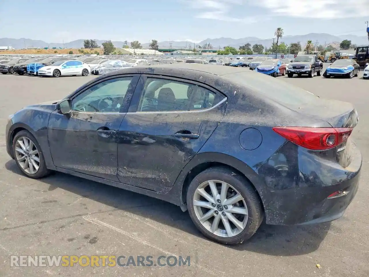 2 fotografías del automóvil dañado 3MZBN1V71HM116853 MAZDA 3 2024
