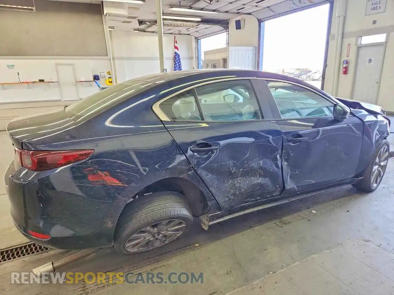 3 fotografías del automóvil dañado 3MZBPACM3RM415376 MAZDA 3 2024