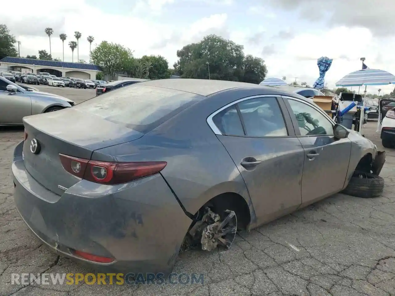 3 fotografías del automóvil dañado 3MZBPBCM0RM403689 MAZDA 3 2024