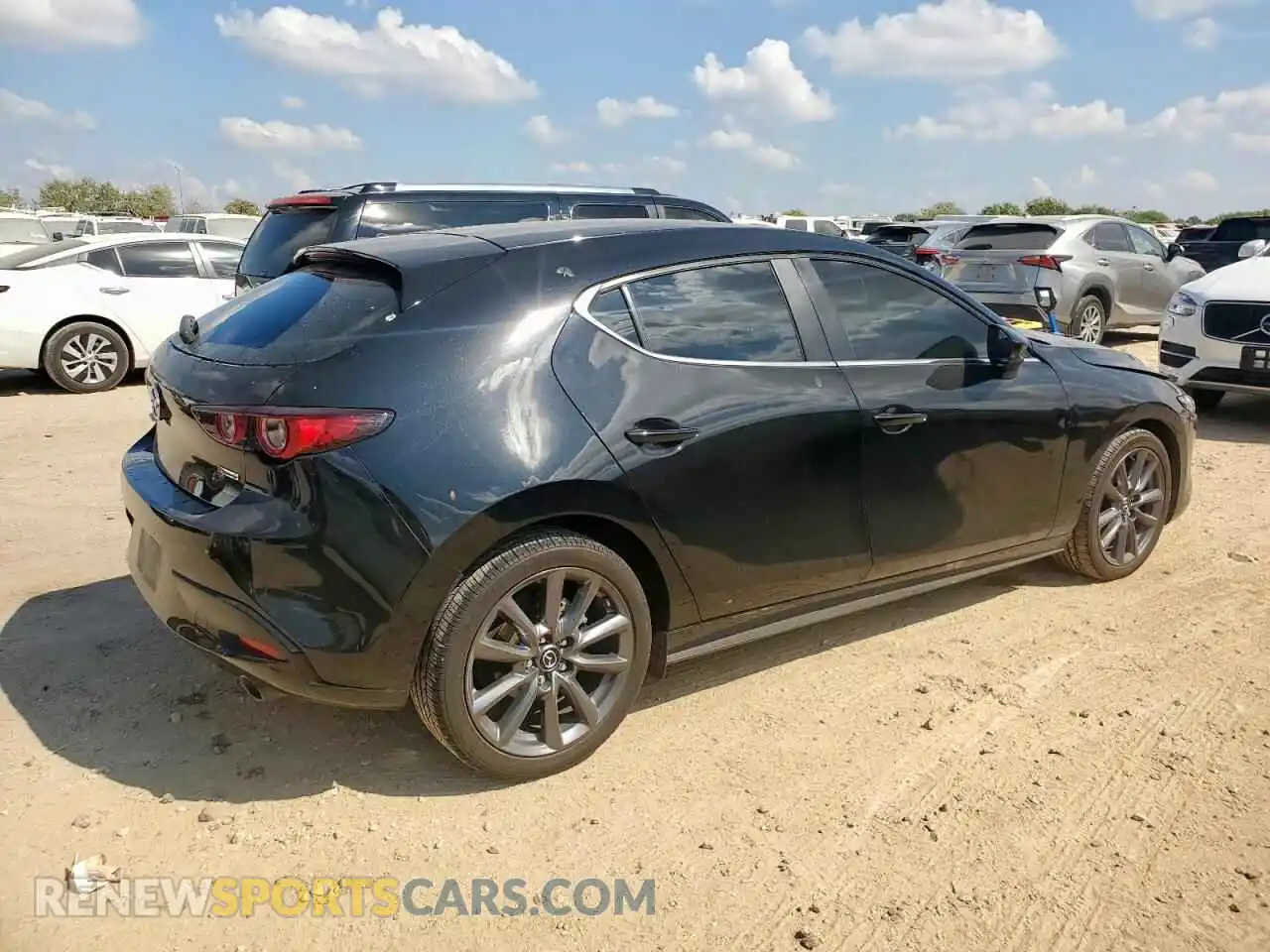 3 fotografías del automóvil dañado JM1BPALM2R1651677 MAZDA 3 2024