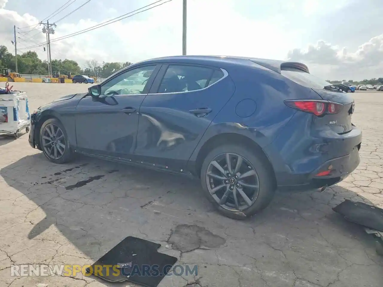 2 fotografías del automóvil dañado JM1BPALM5R1713167 MAZDA 3 2024
