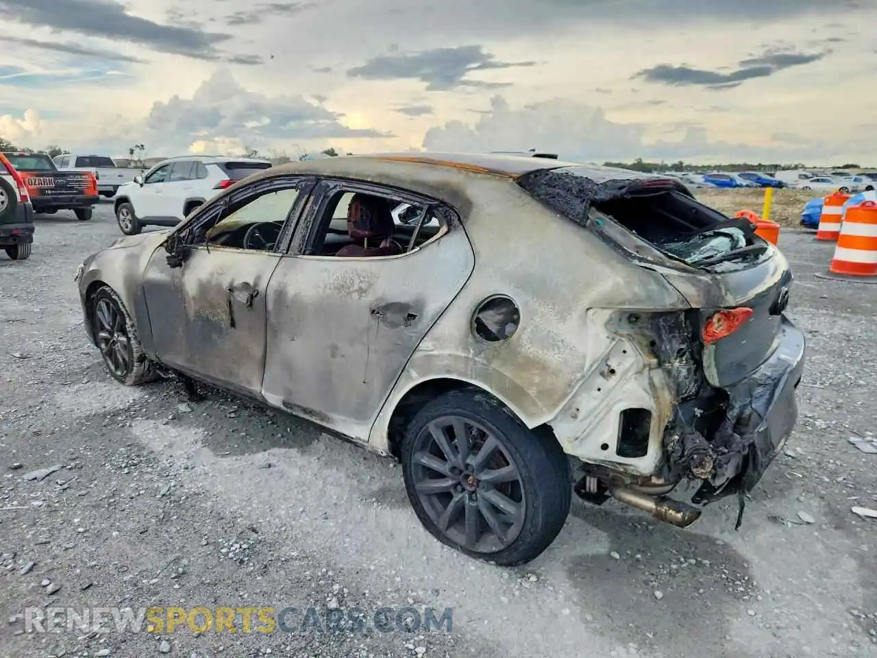 2 Photograph of a damaged car JM1BPBLM0R1650159 MAZDA 3 2024