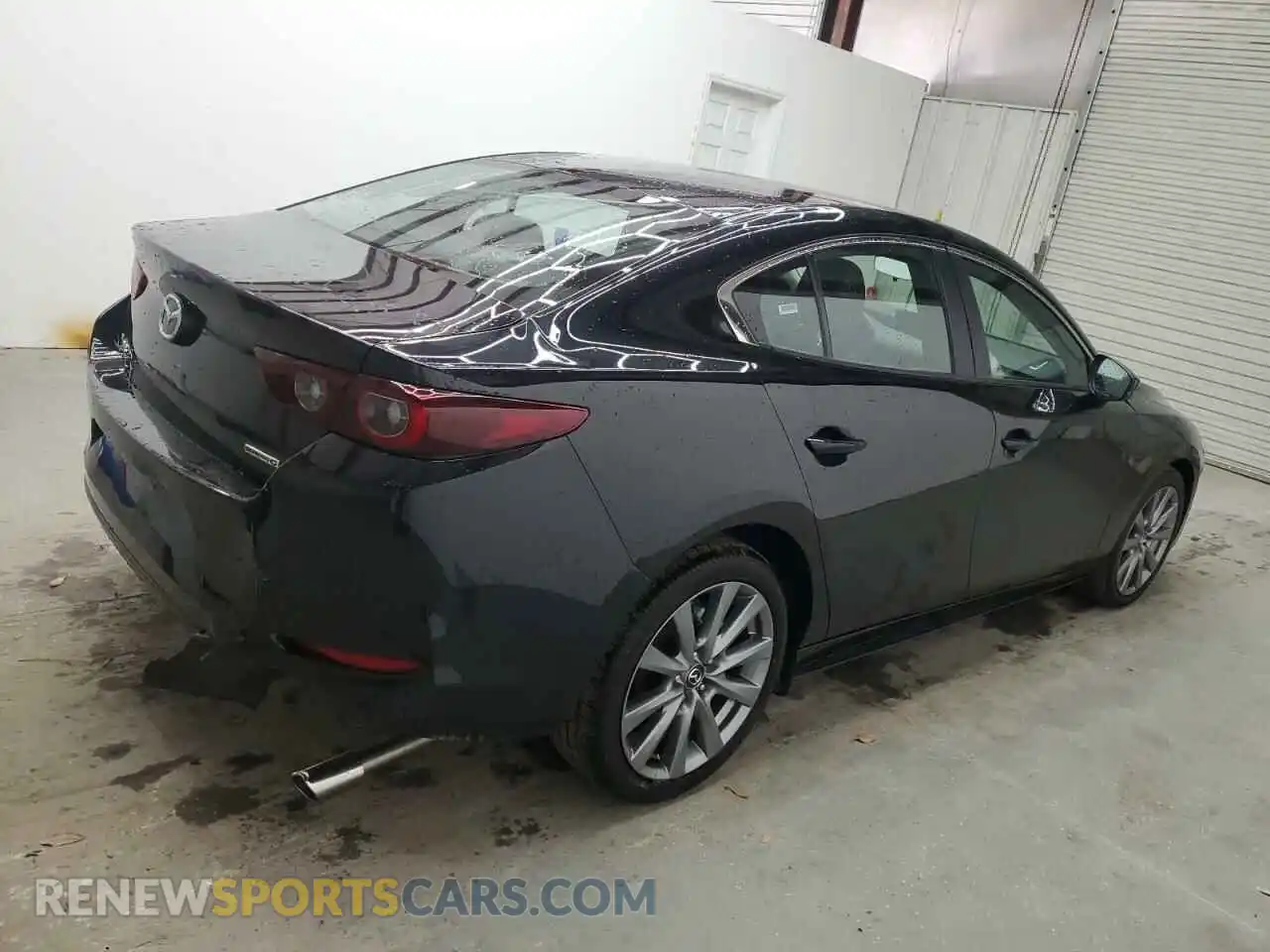 3 Photograph of a damaged car 3MZBPACM8SM465549 MAZDA 3 2025