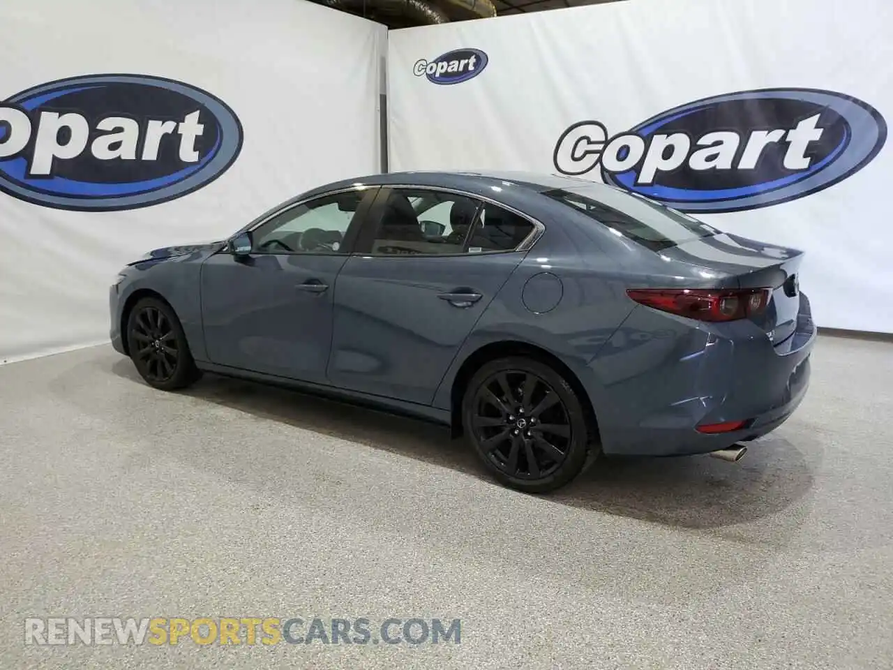2 fotografías del automóvil dañado 3MZBPBCM7SM457187 MAZDA 3 2025