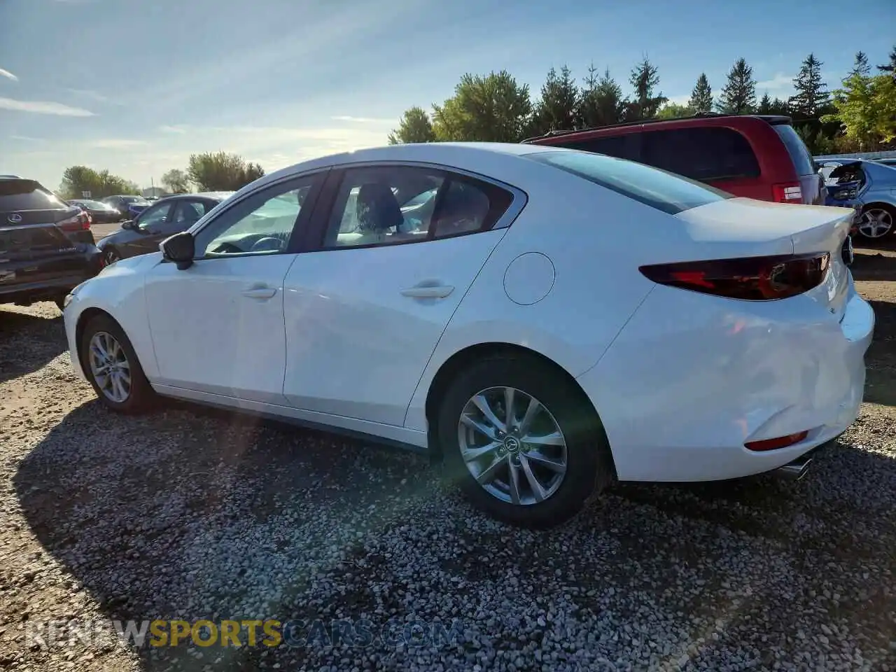 2 fotografías del automóvil dañado JM1BPACM0S1776554 MAZDA 3 2025