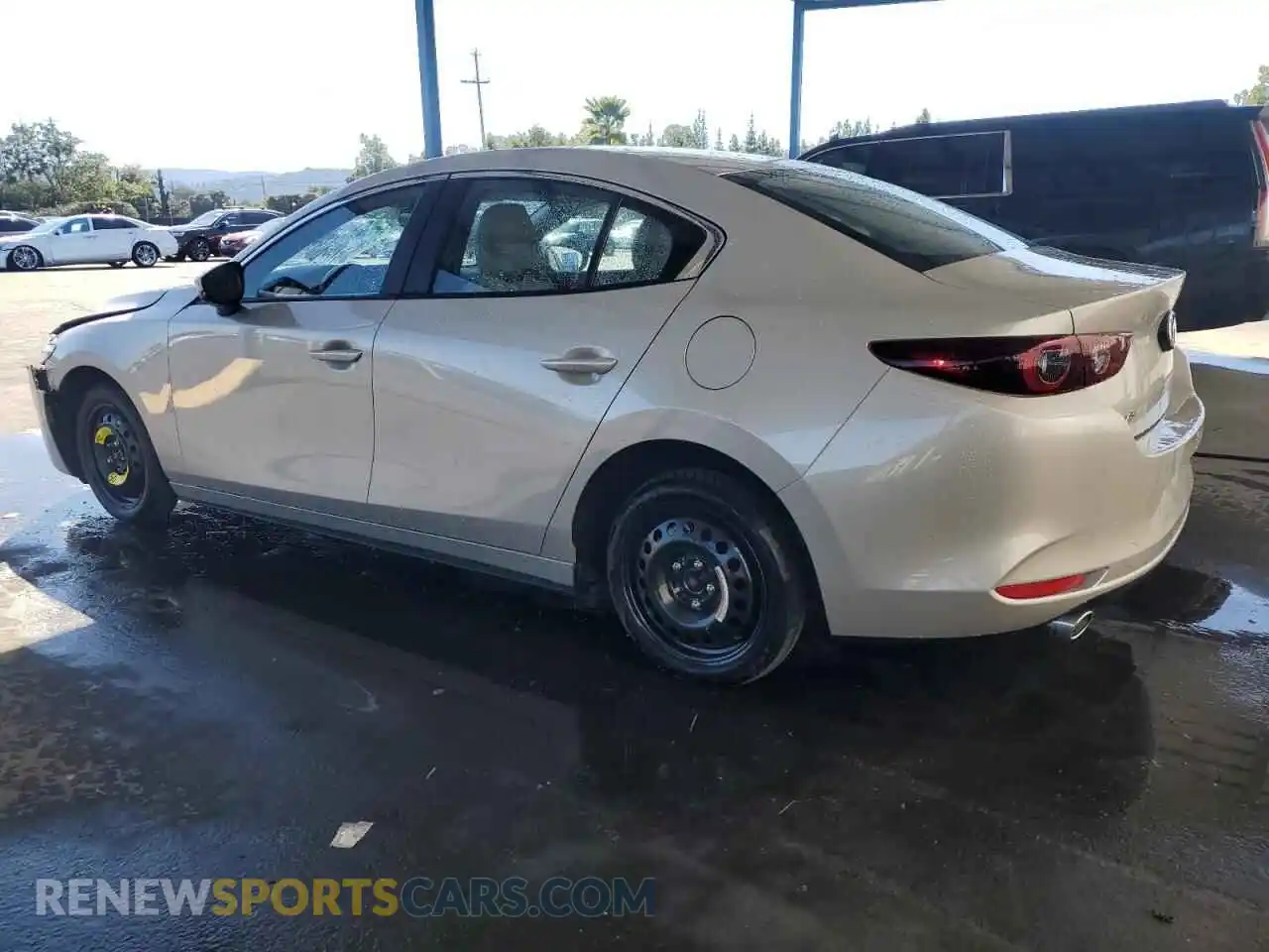 2 Photograph of a damaged car JM1BPACM4S1767971 MAZDA 3 2025