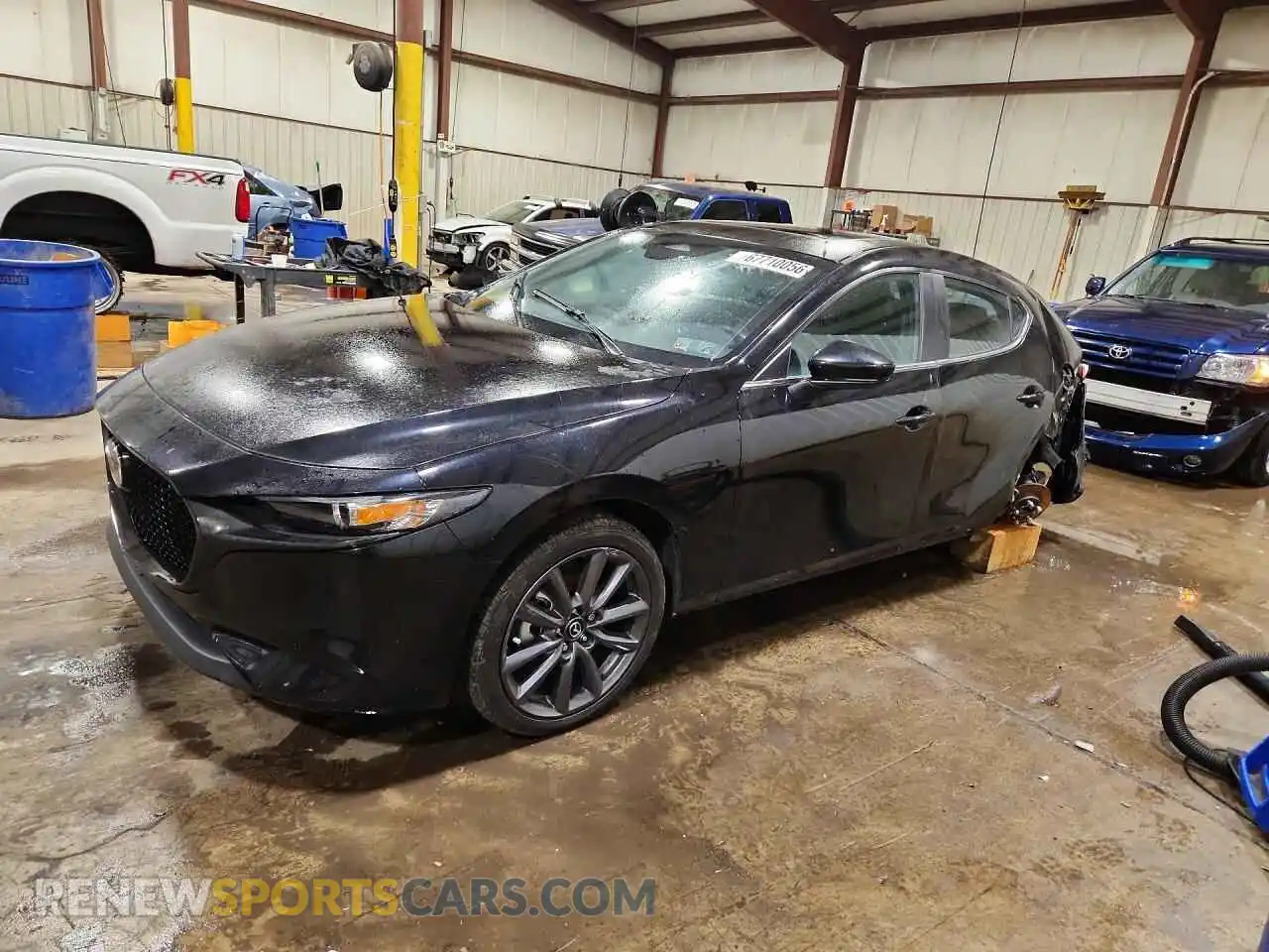 1 Фотография поврежденного автомобиля JM1BPALM5S1768806 MAZDA 3 2025