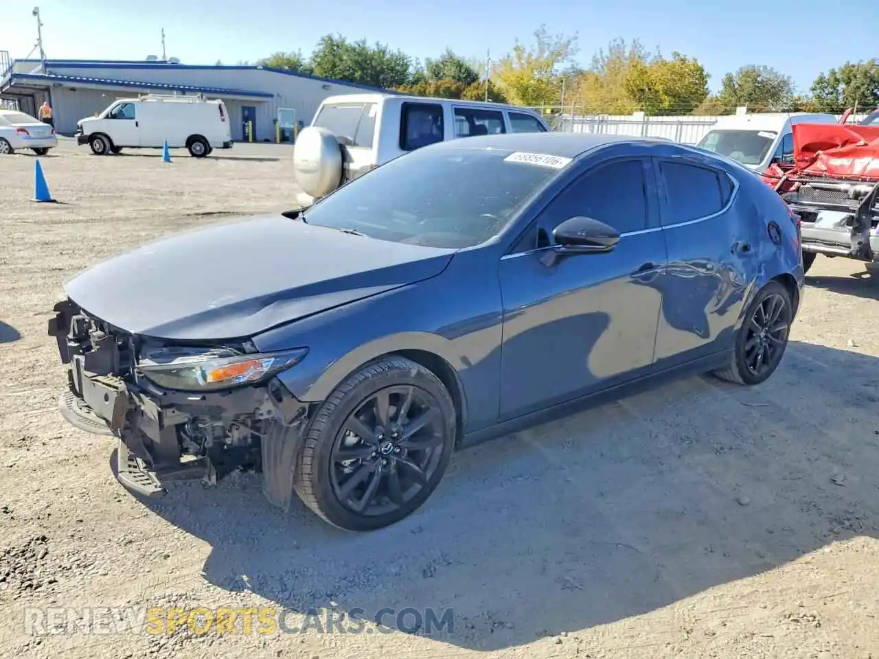 1 Фотография поврежденного автомобиля JM1BPBLM3S1757437 MAZDA 3 2025