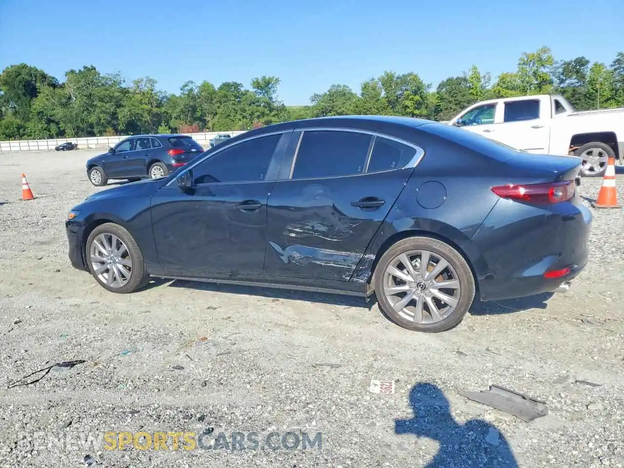 2 Фотография поврежденного автомобиля JM1BPACL4T1856366 MAZDA 3 2026