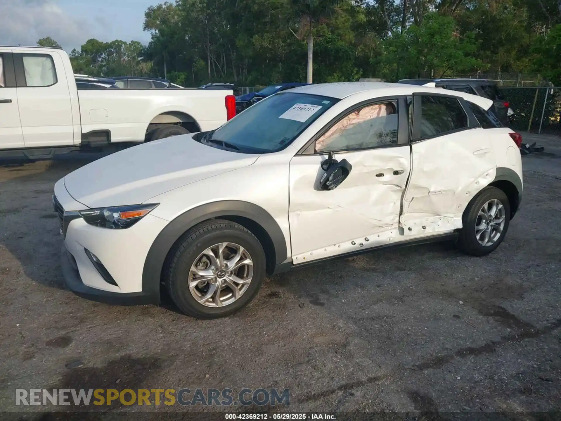 2 Photograph of a damaged car JM1DKDB70K1457899 MAZDA CX-3 2019
