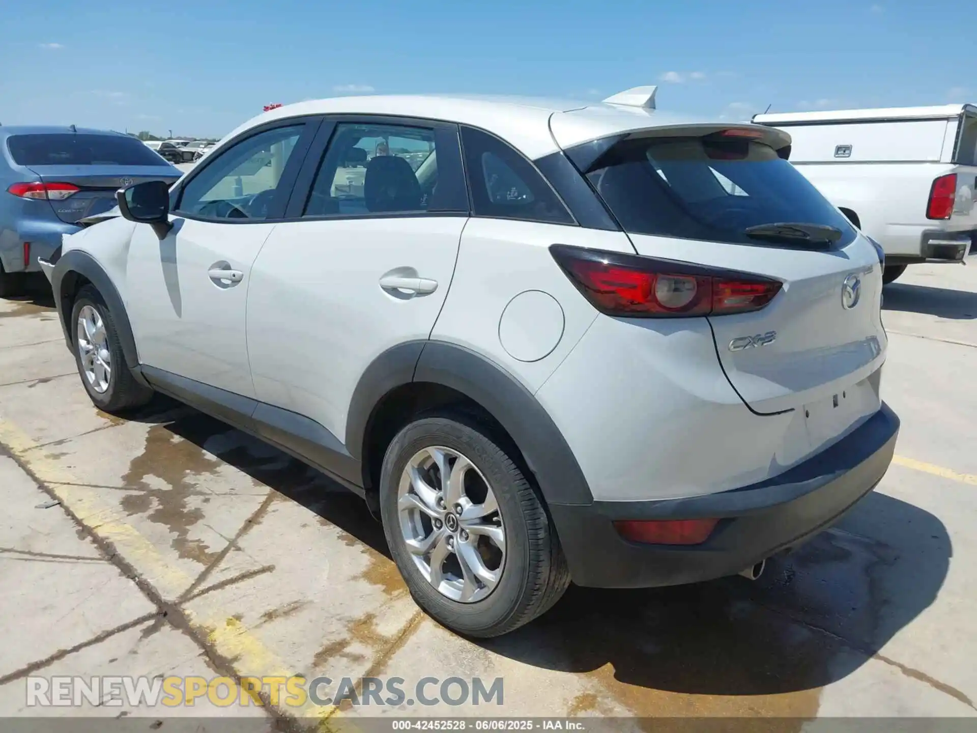 3 Photograph of a damaged car JM1DKDB71K0426473 MAZDA CX-3 2019