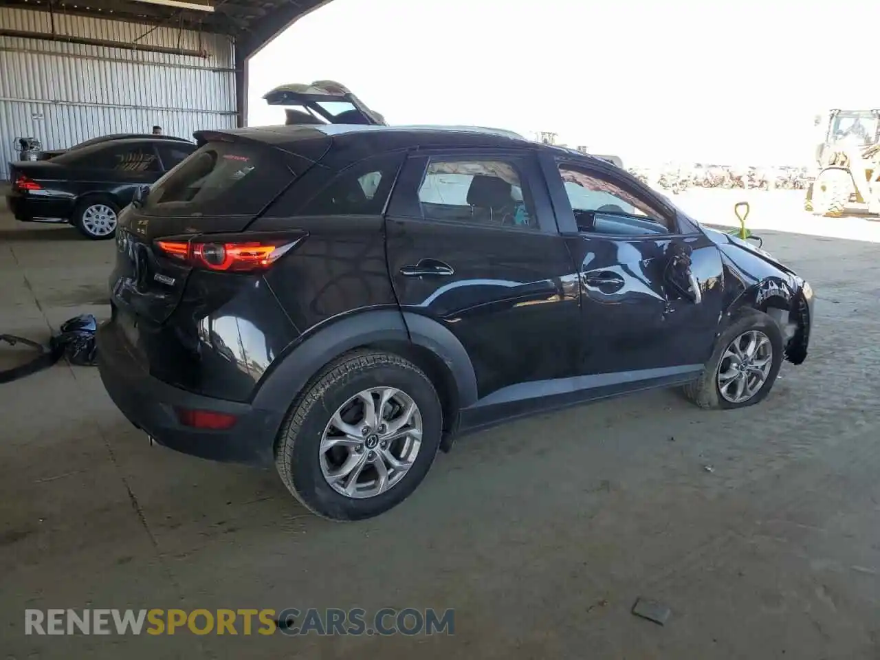 3 Photograph of a damaged car JM1DKDB70L1465759 MAZDA CX-3 2020