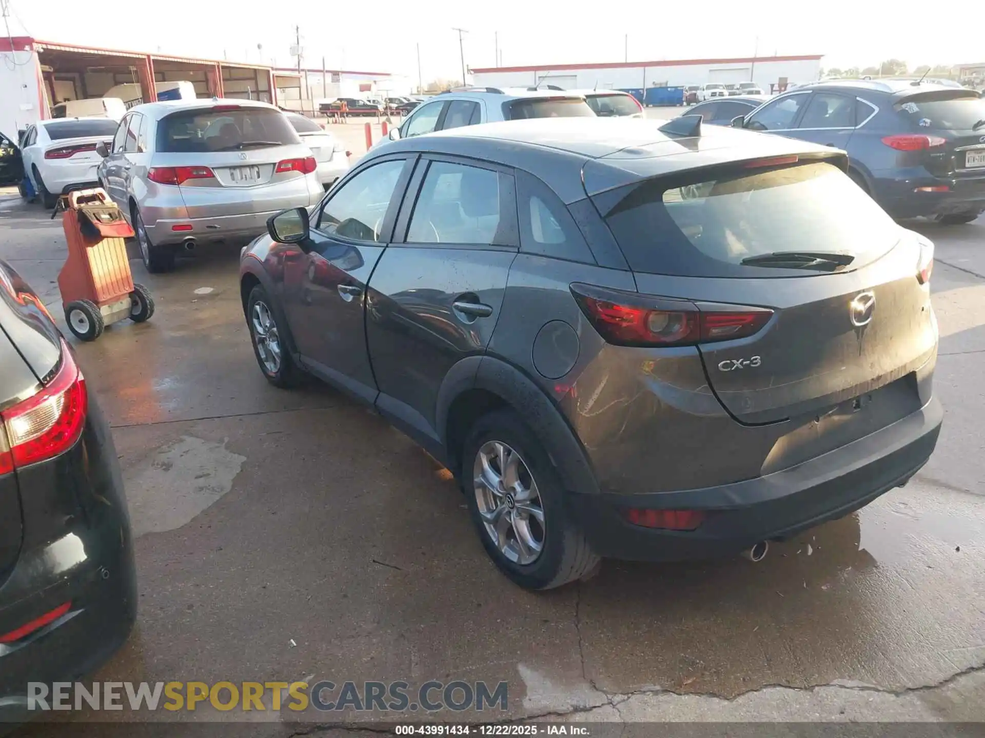 3 Photograph of a damaged car JM1DKDB7XM1513656 MAZDA CX-3 2021