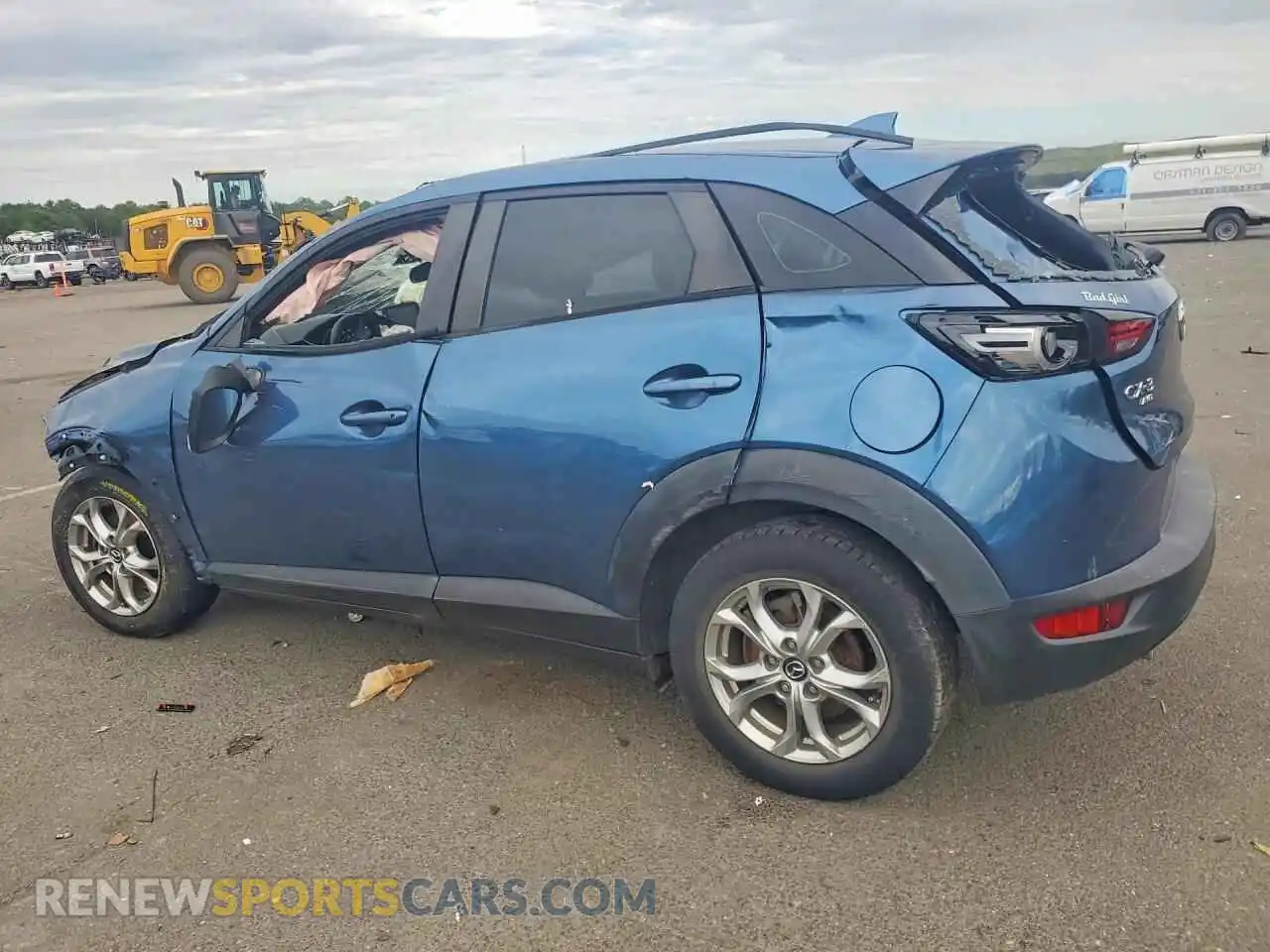 2 fotografías del automóvil dañado JM1DKFB73M1501540 MAZDA CX-3 2021