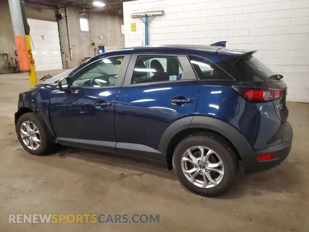 2 fotografías del automóvil dañado JM1DKFB78M1507379 MAZDA CX-3 2021