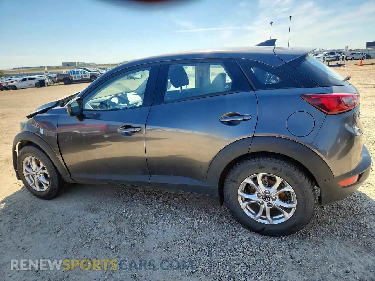2 fotografías del automóvil dañado JM1DKFC77N1601964 MAZDA CX-3 2022