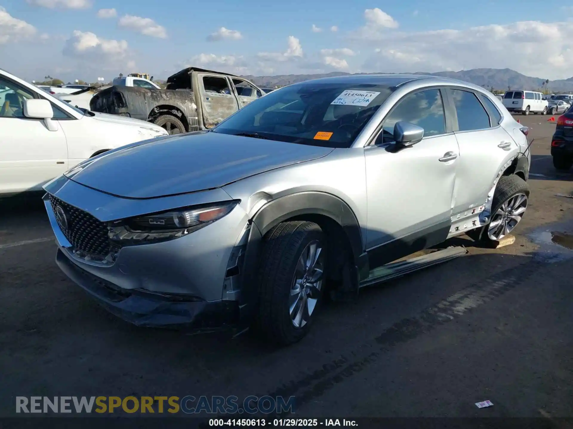 2 Photograph of a damaged car 3MVDMACL4LM108087 MAZDA CX-30 2020