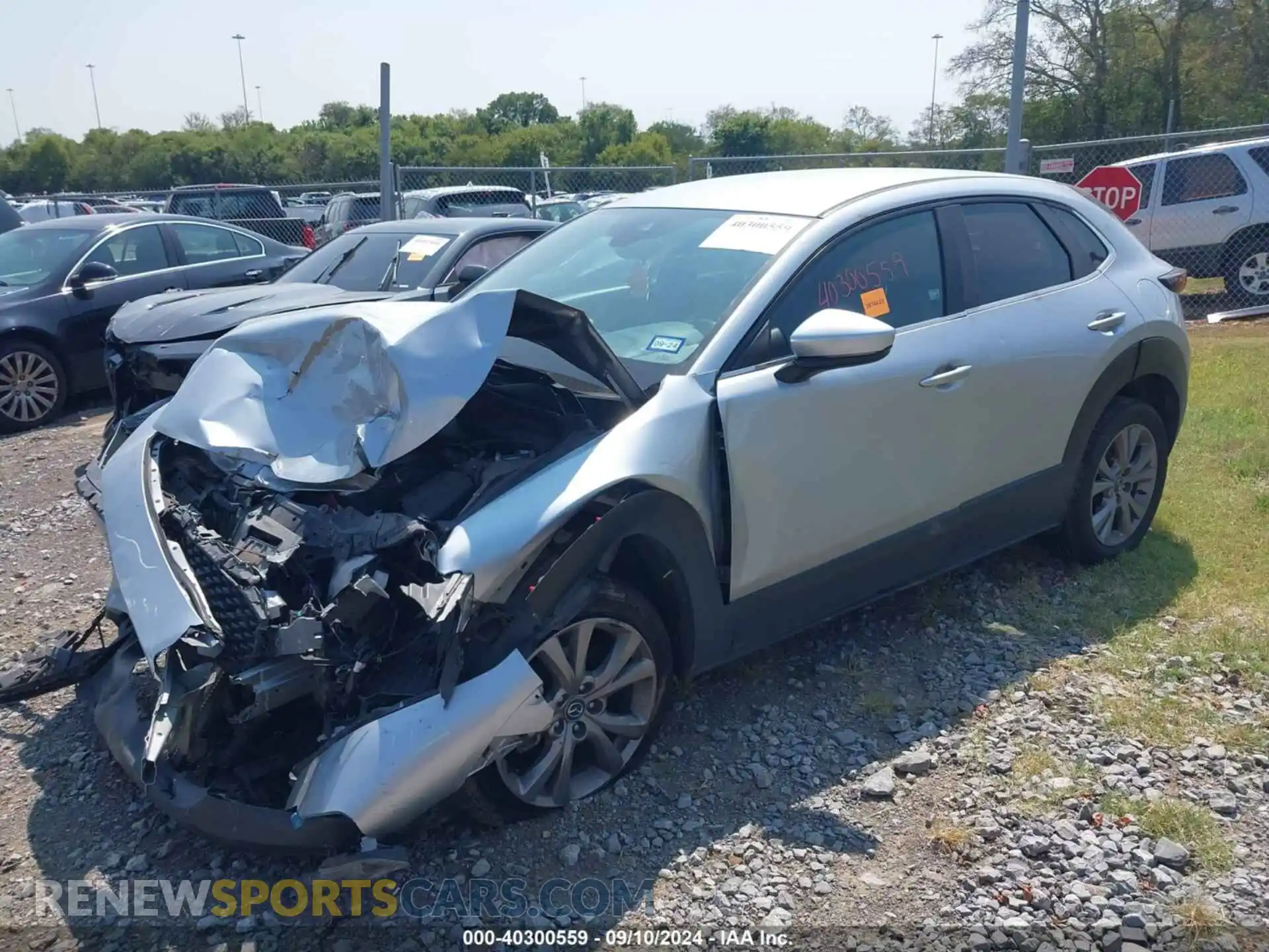 2 Photograph of a damaged car 3MVDMACL5LM117929 MAZDA CX-30 2020