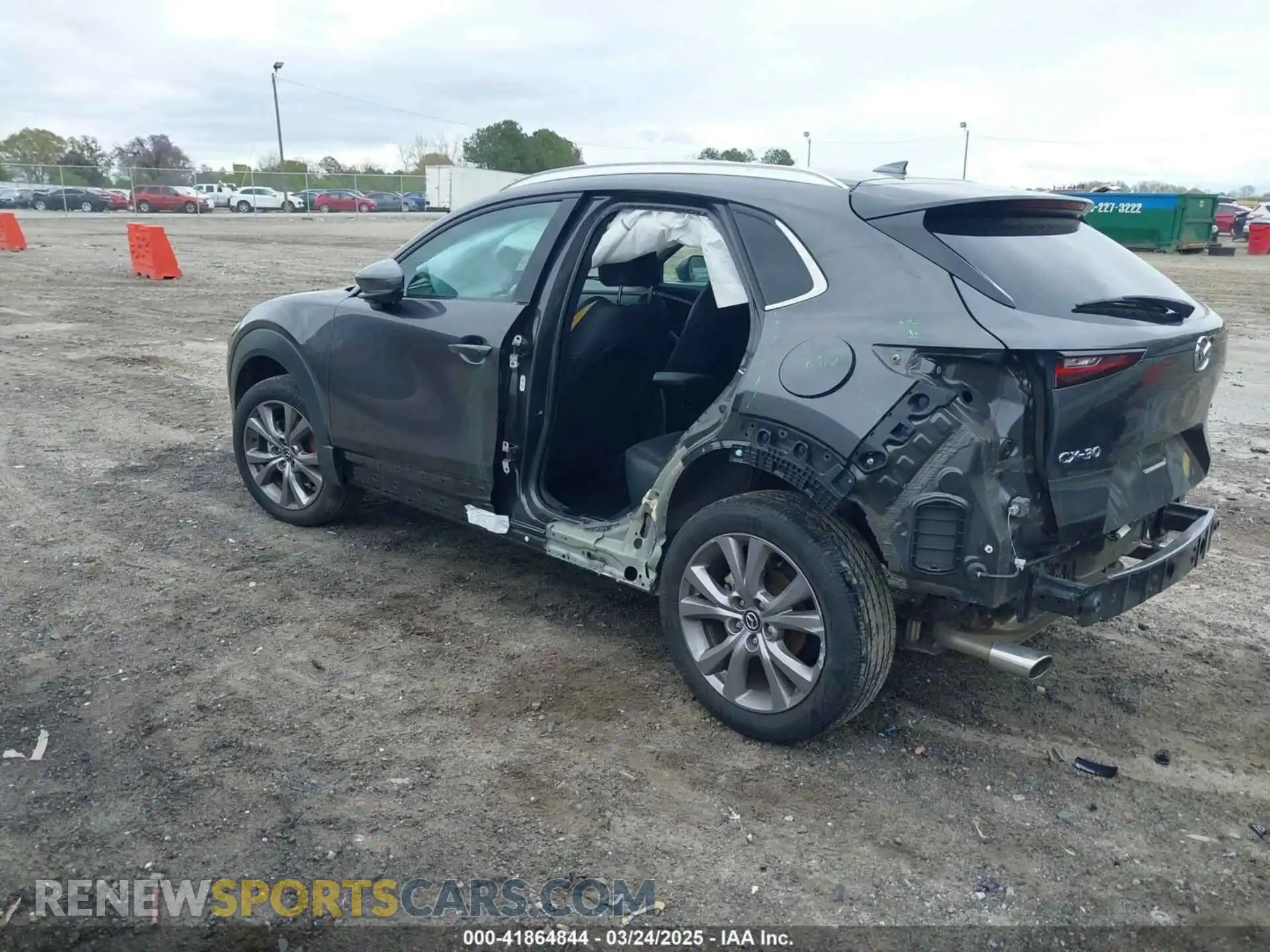 3 Photograph of a damaged car 3MVDMAEM4LM136588 MAZDA CX-30 2020