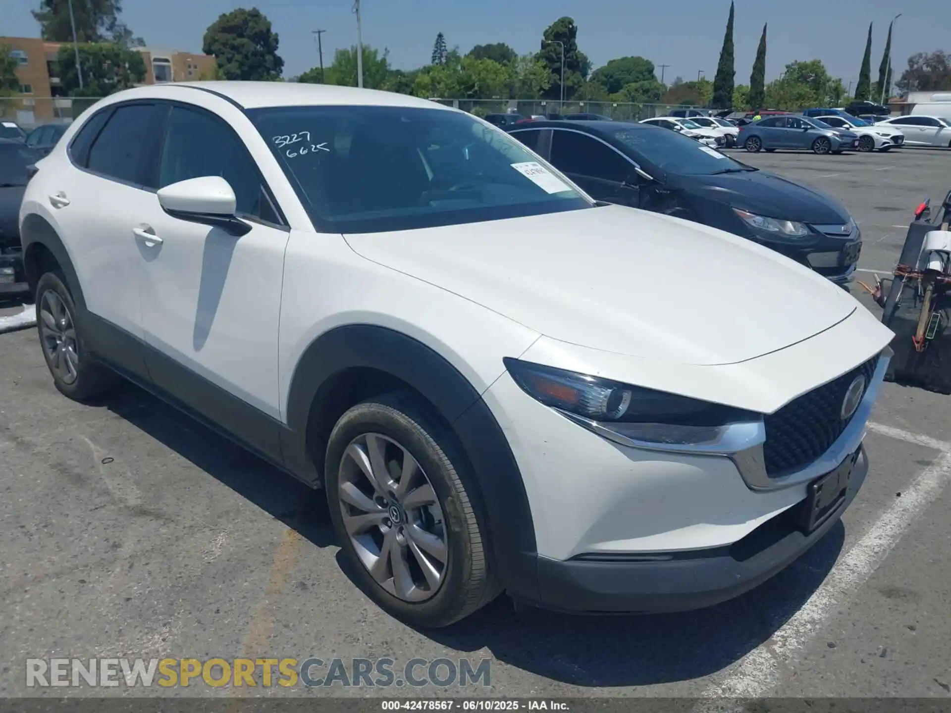 1 fotografías del automóvil dañado 3MVDMBCL7LM130106 MAZDA CX-30 2020