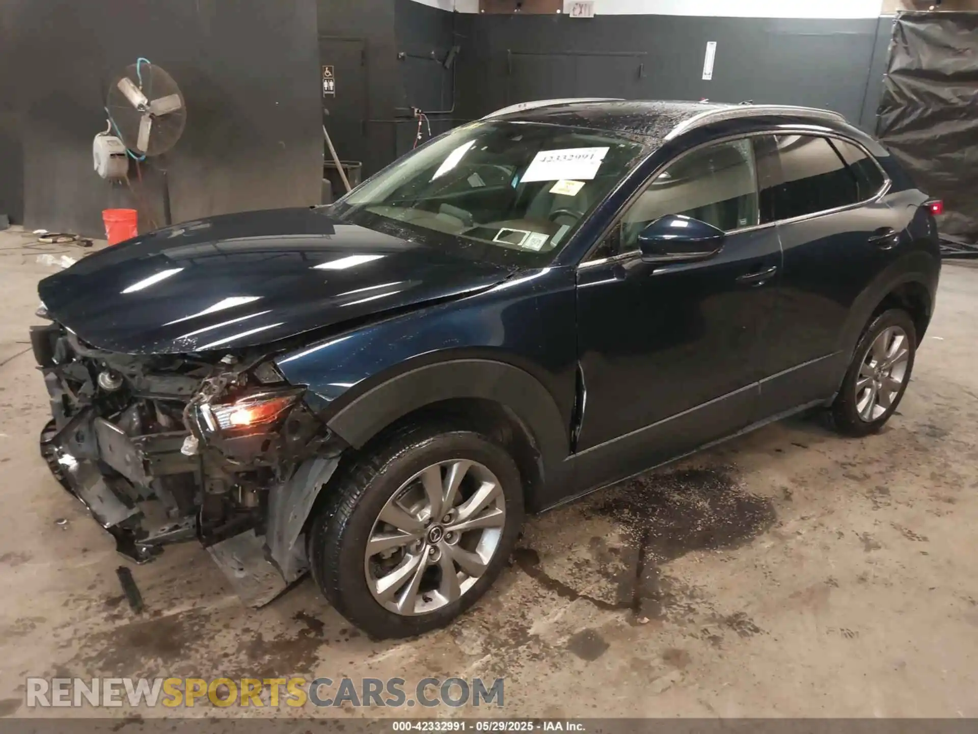 2 Photograph of a damaged car 3MVDMBEM9LM106864 MAZDA CX-30 2020